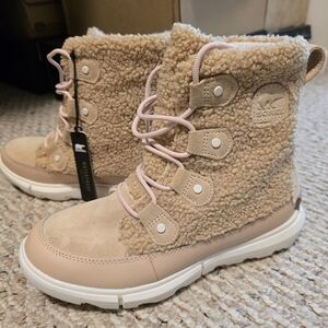 NWT Explorer Next Joan Cozy Women's Sorel Boots